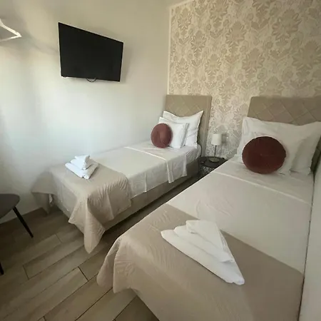 Bloom Apartment *